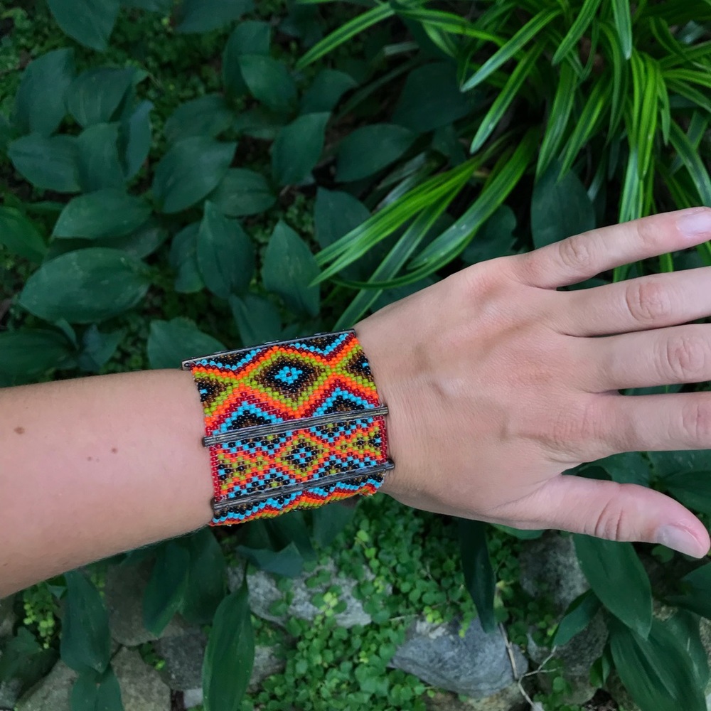 Handmade adjustable bracelet (from Mexico)